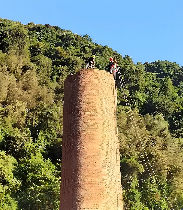 煙囪拆除全流程解析：從準(zhǔn)備到收尾的實用指南