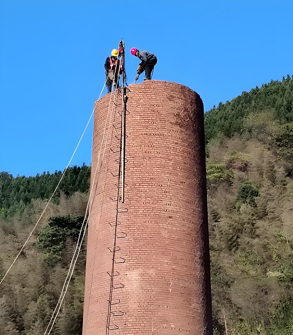 煙囪人工拆除工程：專業(yè)方案規(guī)劃與安全實(shí)施
